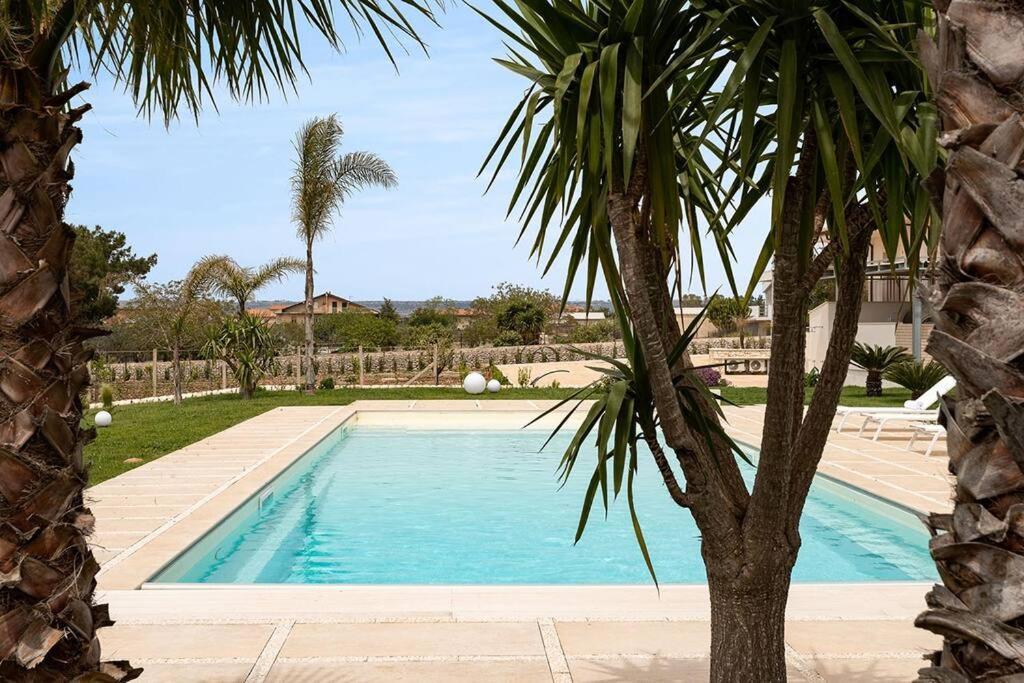 Villa Paradiso With Private Pool, Bbq Area, Huge Garden And Free Parking Modica Eksteriør billede